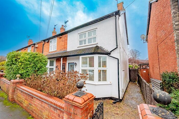 3 Bedroom Property For Sale In Watchetts Road, Camberley, GU15