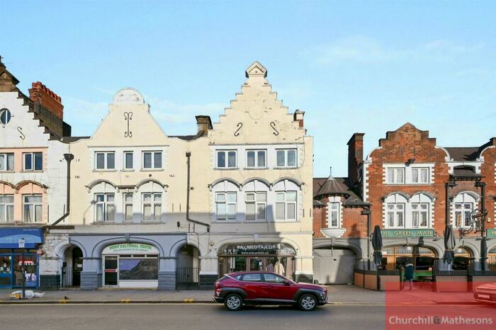 4 Bedroom Flat For Sale In High Street, Harlesden, NW10