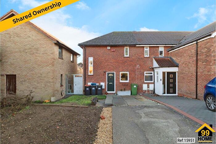 2 Bedroom Semi Detached House For Sale In Northcroft, Milton Keynes, MK5