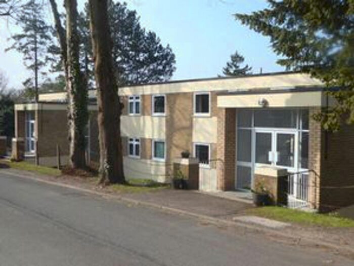 2 Bedroom Flat To Rent In Westview Road, Warlingham CR6