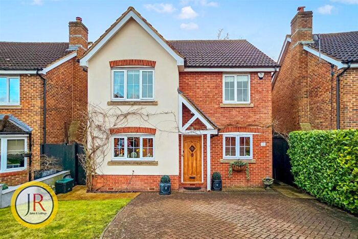 4 Bedroom Detached House For Sale In Watercress Road, West Cheshunt, EN7