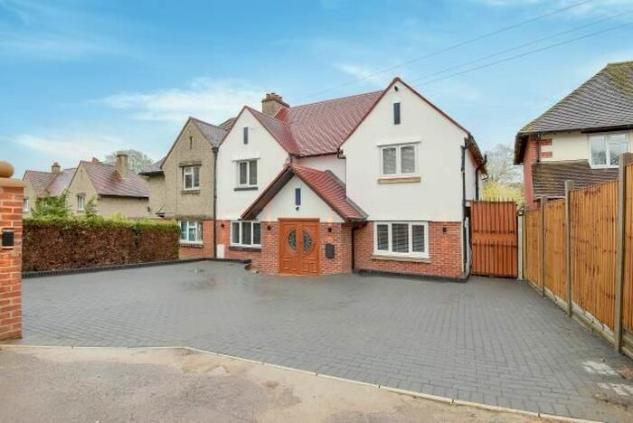 1 Bedroom Flat To Rent In Donnington, Newbury, RG14