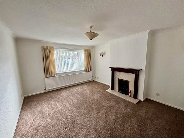 2 Bedroom Bungalow To Rent In Hollymoor Lane, Beaminster, DT8