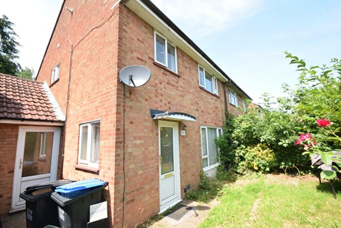 3 Bedroom House To Rent In Redhall Drive, Hatfield, AL10