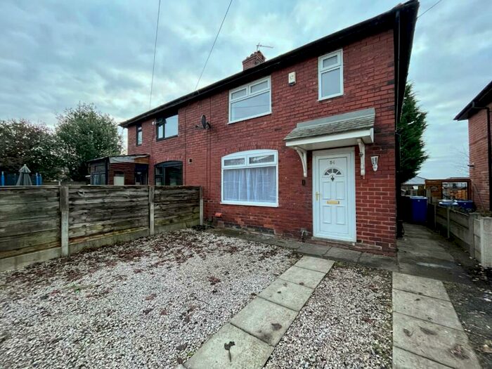 3 Bedroom Semi-Detached House To Rent In Hawthorn Avenue, Radcliffe, M26