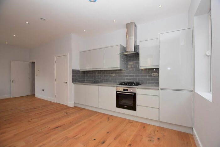 2 Bedroom Flat To Rent In Newfoundland Road, St. Pauls, Bristol, BS2
