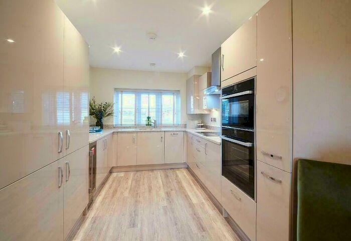 2 Bedroom Apartment For Sale In Wilmslow, SK9