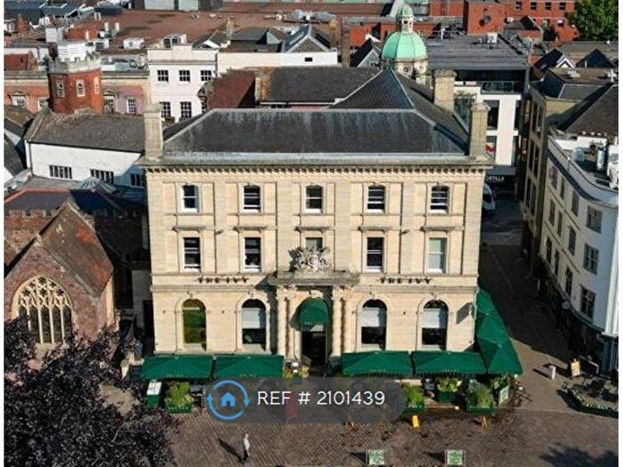 3 Bedroom Flat To Rent In Cathedral Yard, Exeter, EX1