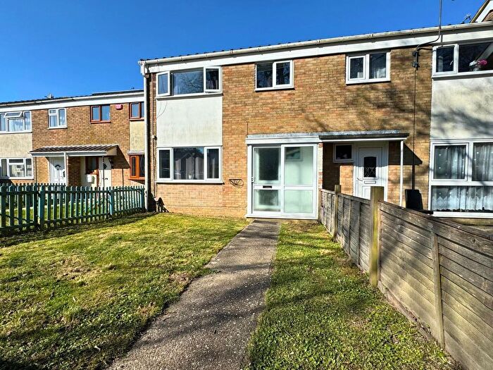 3 Bedroom Terraced House For Sale In Trefoil Crescent, Crawley, RH11