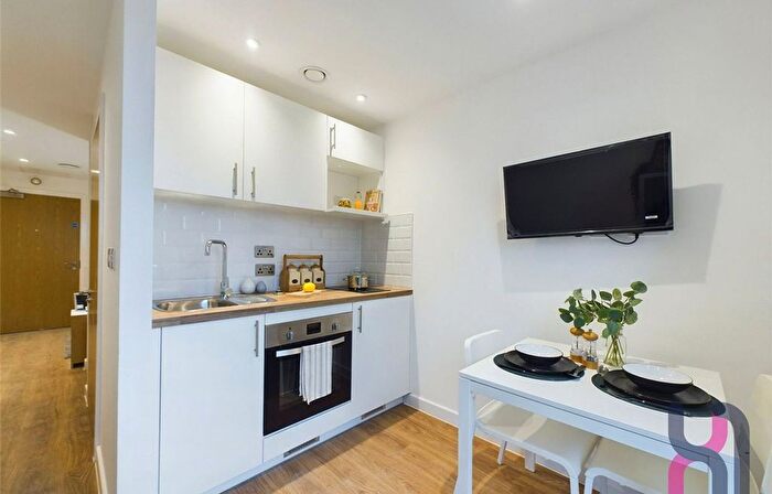 1 Bedroom Flat To Rent In Frederick Road, Salford, M6