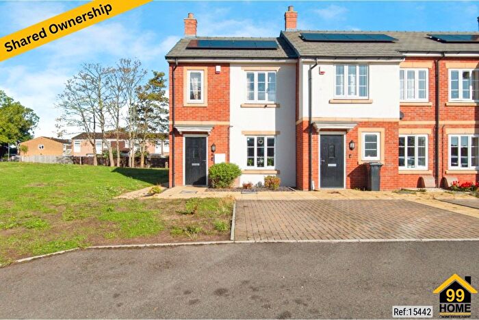 2 Bedroom Semi-Detached House For Sale In Brackston Close, Wychavon, WR9