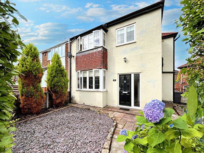 3 Bedroom Semi-Detached House For Sale In Southgate Road, Bury, BL9