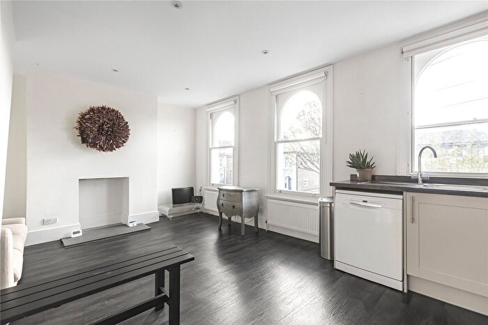 2 Bedroom Flat To Rent In Pelham Road, Wimbledon, London, SW19