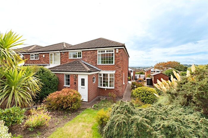 3 Bedroom Semi Detached House For Sale In Dale Park Gardens, Leeds, West Yorkshire, LS16