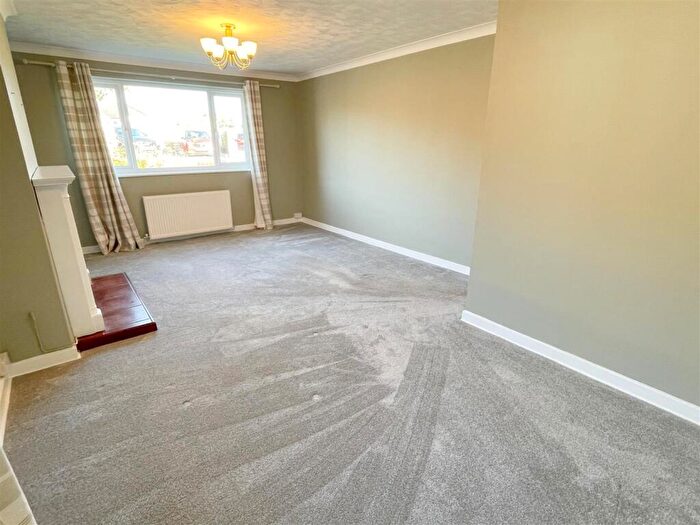 2 Bedroom Bungalow To Rent In Hollyfield, Gresford, Wrexham, Clwyd, LL12