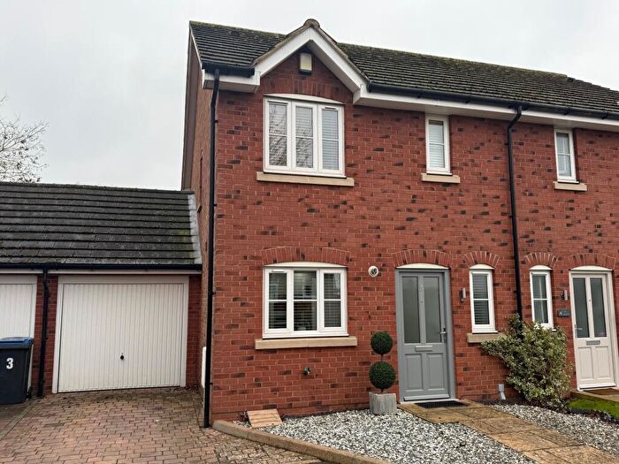 3 Bedroom Semi Detached House For Sale In The Beeches, Burbage, LE10