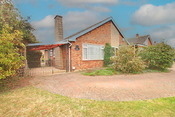 2 Bedroom Detached Bungalow For Sale In The Rowans, Doddington, PE15