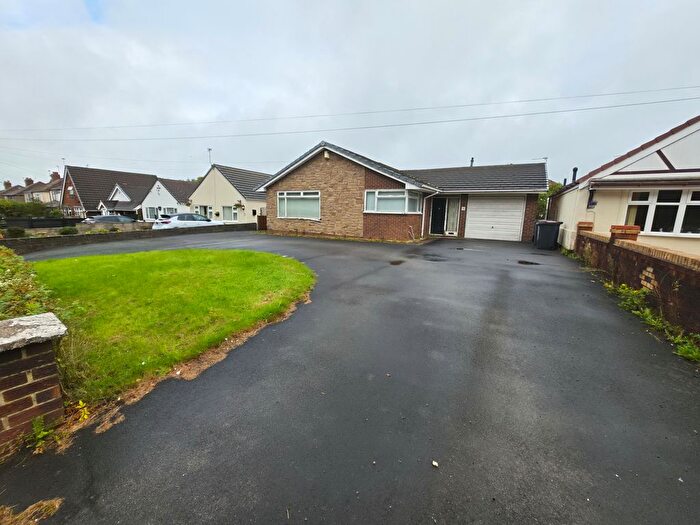 2 Bedroom Detached Bungalow For Sale In Kidsgrove Bank, Kidsgrove, Stoke-On-Trent, ST7