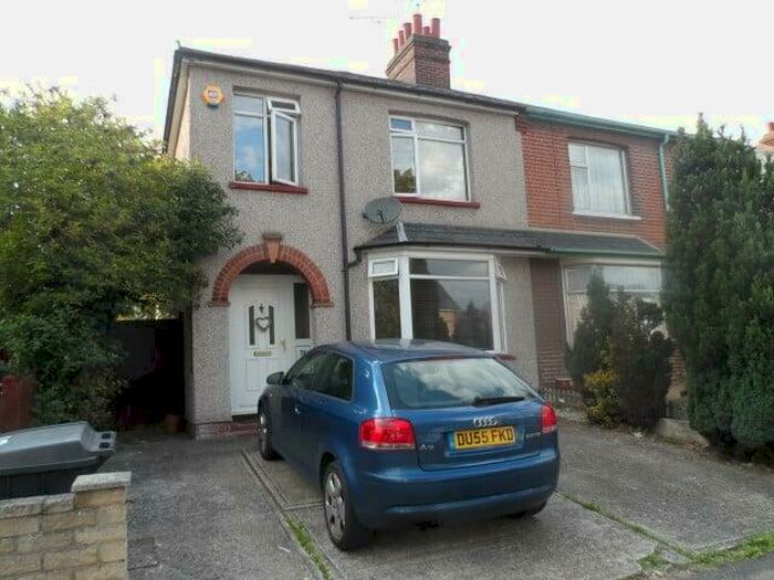 3 Bedroom Semi-Detached House To Rent In Van Diemans Road, Chelmsford, CM2