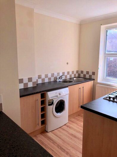 1 Bedroom Flat To Rent In Beechfield Road, CH65