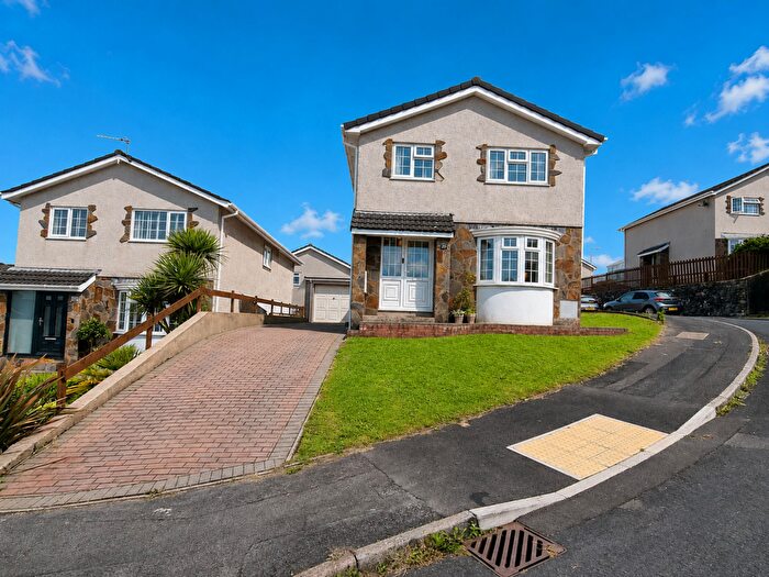 3 Bedroom Detached House For Sale In Maple Drive, Brackla, CF31