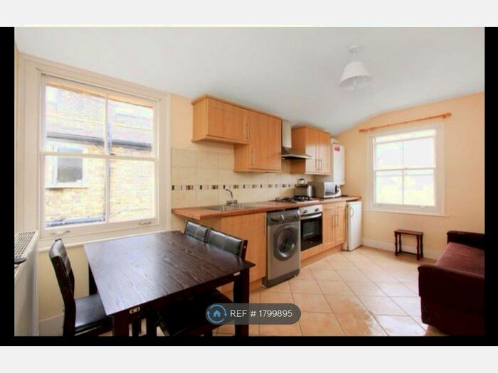 2 Bedroom Flat To Rent In Trehurst Street, London, E5