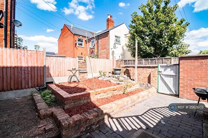 2 Bedroom Flat To Rent In Fosse Road North, Leicester, LE3