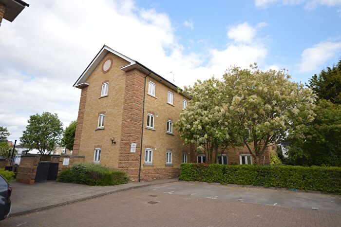 2 Bedroom Flat To Rent In Coates Quay, Chelmsford, CM2