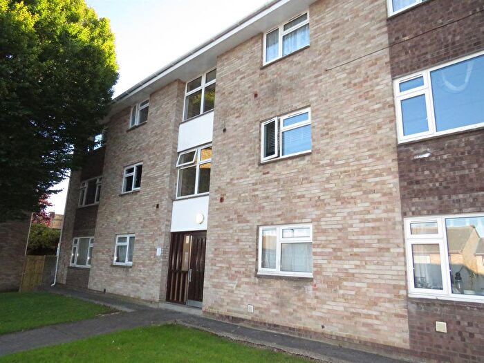 2 Bedroom Flat For Sale In Bibstone, Bristol, BS15