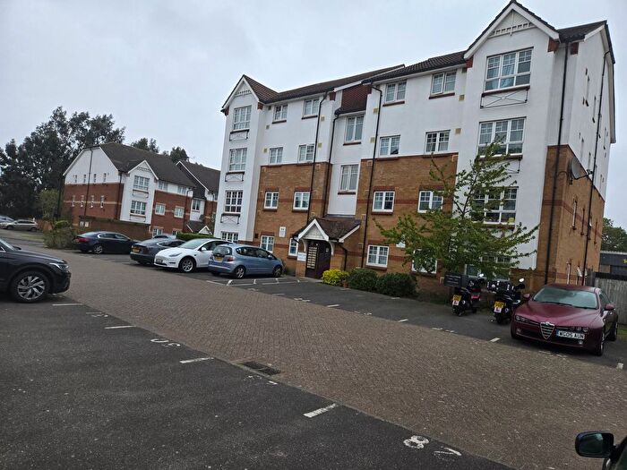 2 Bedroom Flat For Sale In Perkin Close, Hounslow, TW3