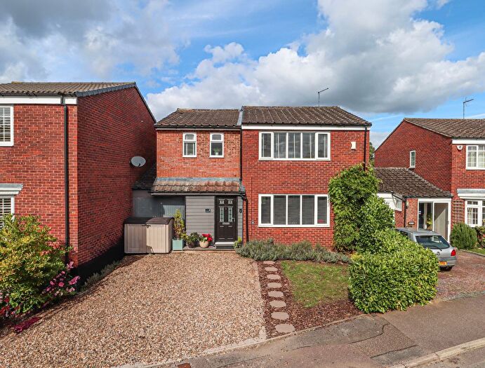 4 Bedroom Detached House For Sale In Cumberland Drive, Redbourn, St. Albans, AL3