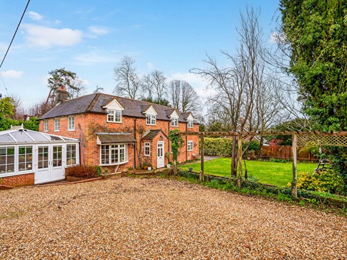 5 Bedroom Country House For Sale In Andover Road, Newbury, RG20