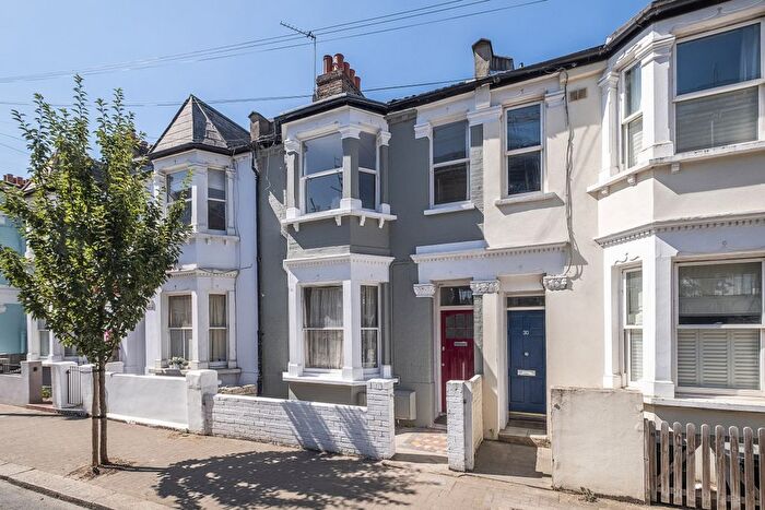 1 Bedroom Flat To Rent In Atheldene Road, London, SW18