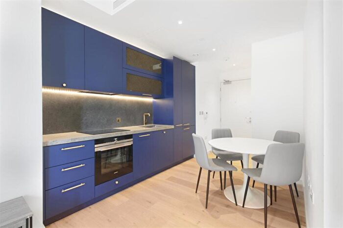 1 Bedroom Flat To Rent In Goodluck Hope Walk, London, E14