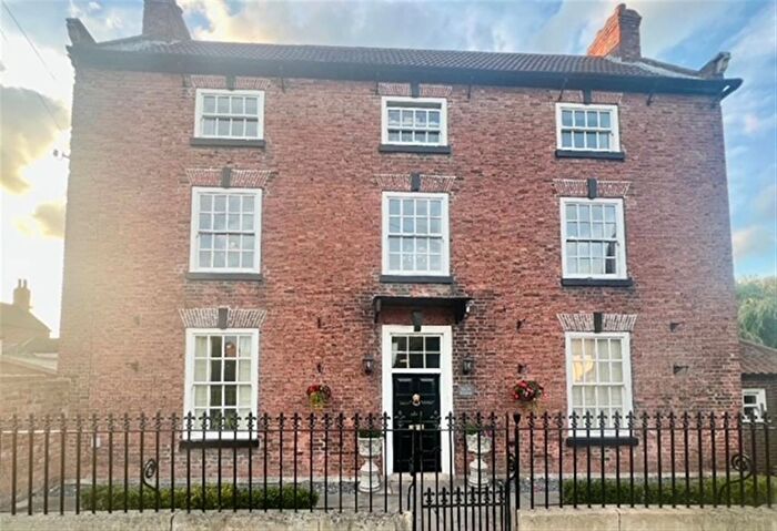 6 Bedroom Farmhouse For Sale In High Street, Misterton, Doncaster, DN10