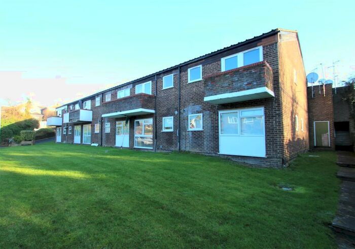 2 Bedroom Flat To Rent In Royal Court, Hemel Hempstead, HP3
