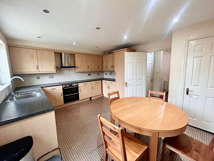 4 Bedroom Property To Rent In The Gateway, Watford, WD18