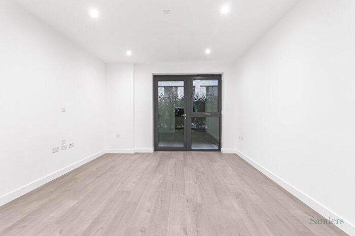 1 Bedroom Flat To Rent In Anax Street, Hackney, London, N4