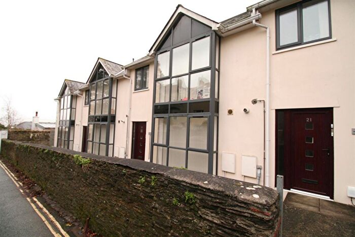 2 Bedroom Flat To Rent In Woodside, Plymouth, PL4