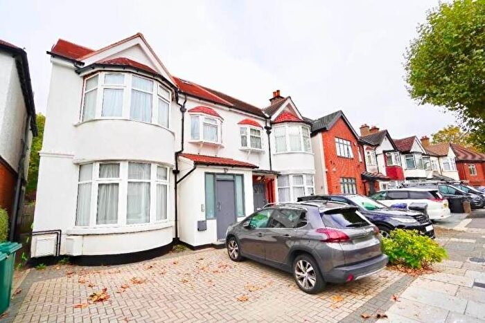 3 Bedroom Detached House To Rent In Hayes Crescent, London, NW11