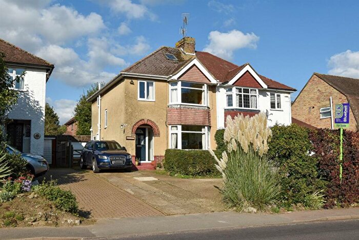 3 Bedroom Semi-Detached House For Sale In Tonbridge Road, Teston, Maidstone, ME18