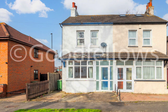 3 Bedroom Semi-Detached House To Rent In Westfield Road, Sutton, Surrey, SM1