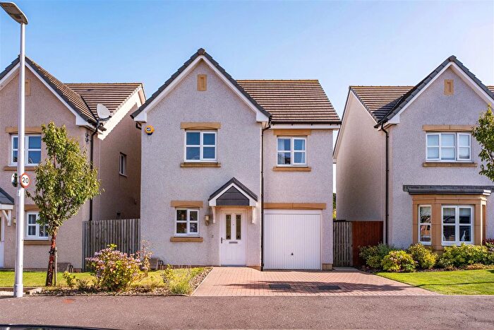 4 Bedroom Detached House For Sale In Gallows Knowe, Crossgates, Cowdenbeath, KY4