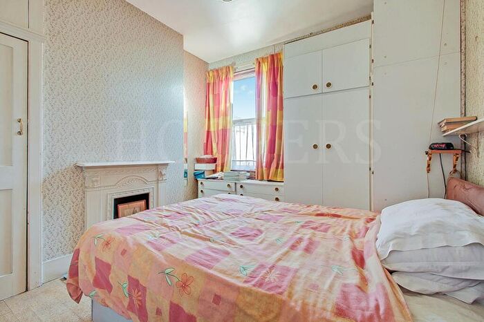 3 Bedroom Terraced House For Sale In West Ella Road, London, NW10