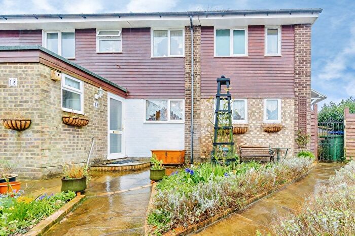 5 Bedroom Semi-Detached House For Sale In Palmer Close, Storrington, Pulborough, West Sussex, RH20