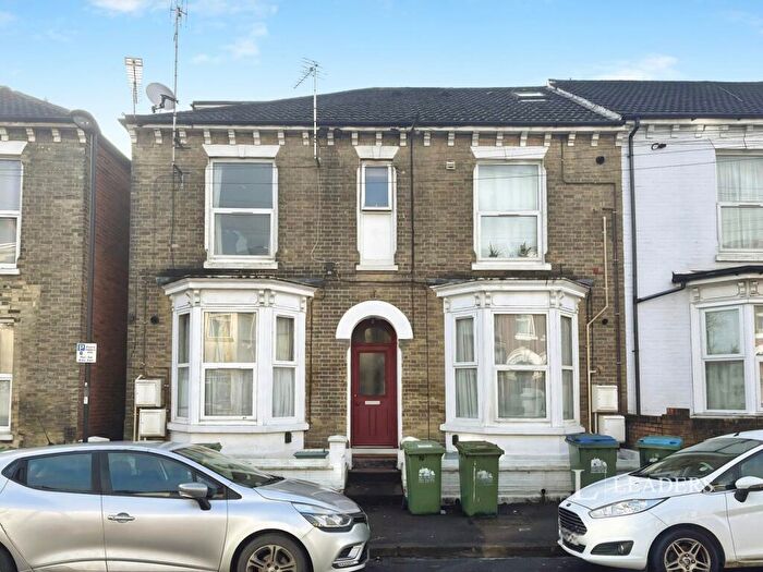 1 Bedroom Flat To Rent In Ordnance Road, Southampton, SO15