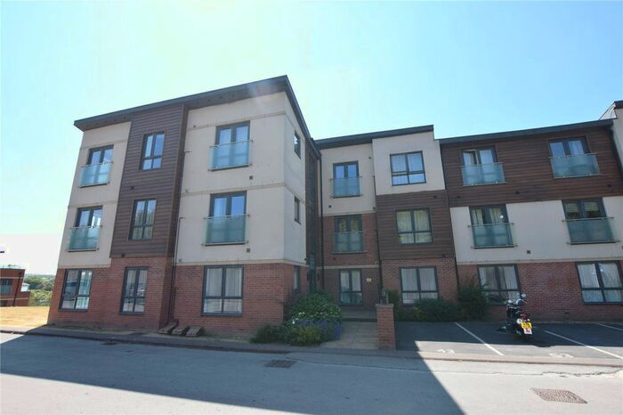 2 Bedroom Flat To Rent In Pullman House, 11 Tudor Way, Beeston, Leeds LS11