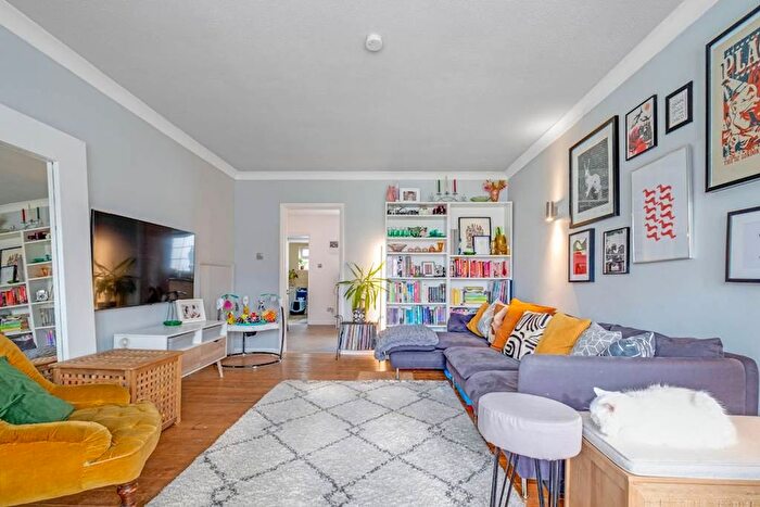 3 Bedroom Terraced House For Sale In Dominion Road, East Worthing, BN14