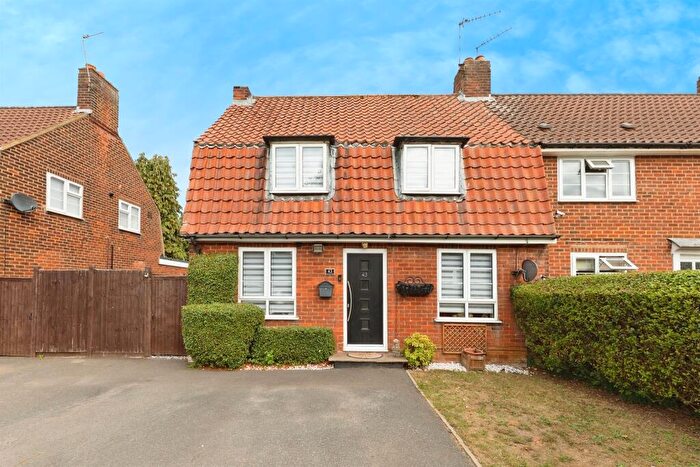3 Bedroom End Of Terrace House For Sale In Heronswood Road, Welwyn Garden City, AL7