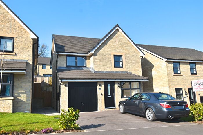 3 Bedroom Detached House For Sale In Glebe Road, Whaley Bridge, High Peak, SK23